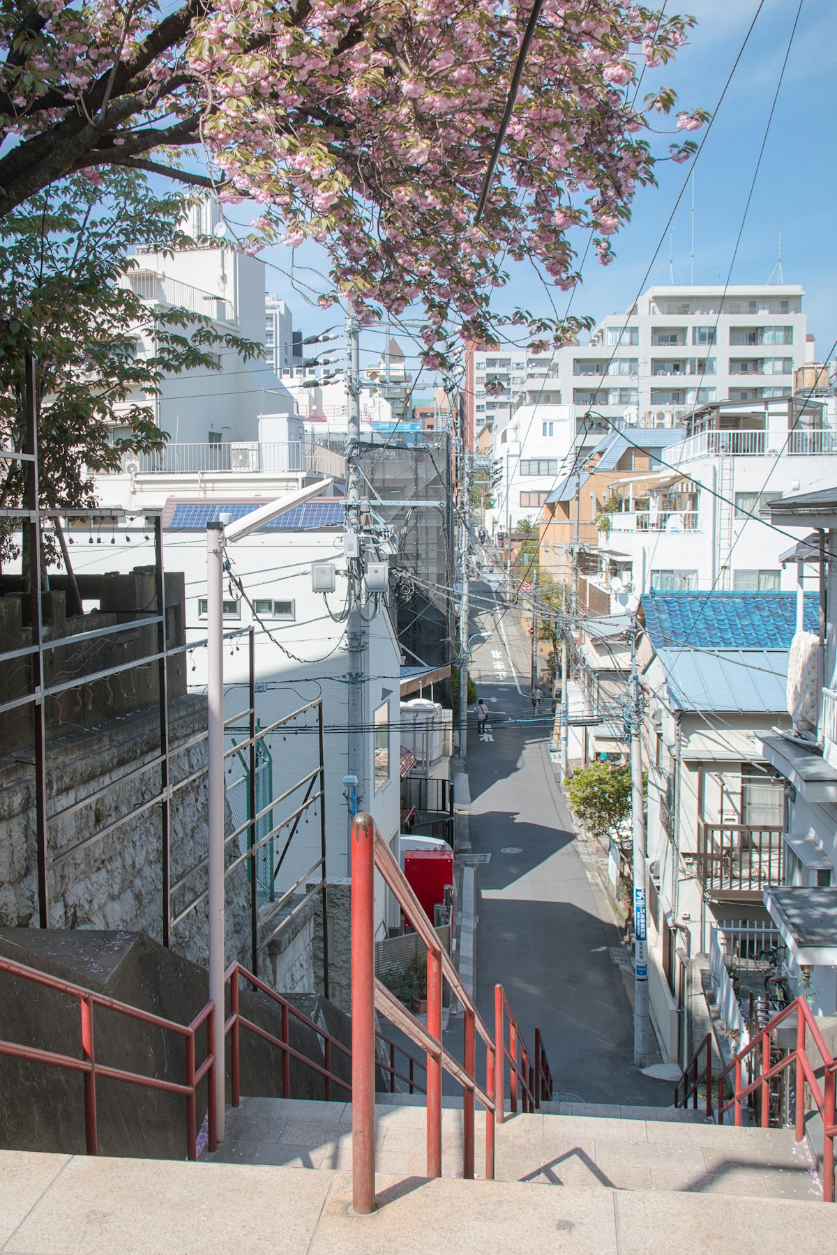 Japanese Fashion: From Harajuku Street Style to Uniqlo Basics